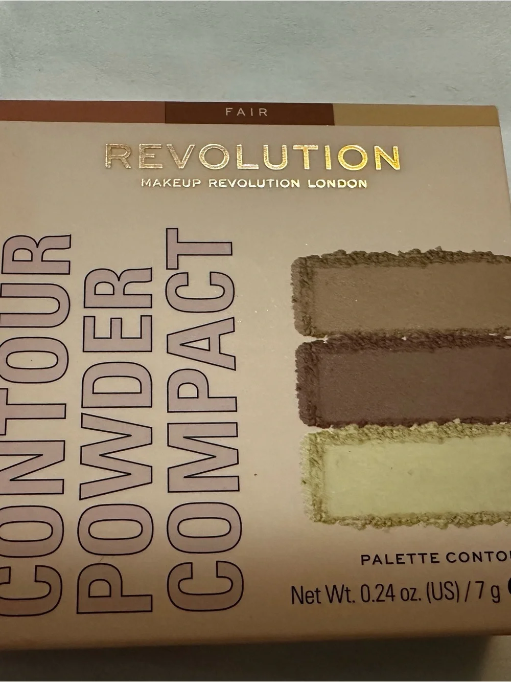 Revolution Flawless Foils Single Eyeshadow  & Fair & Med Contour Powder Compact